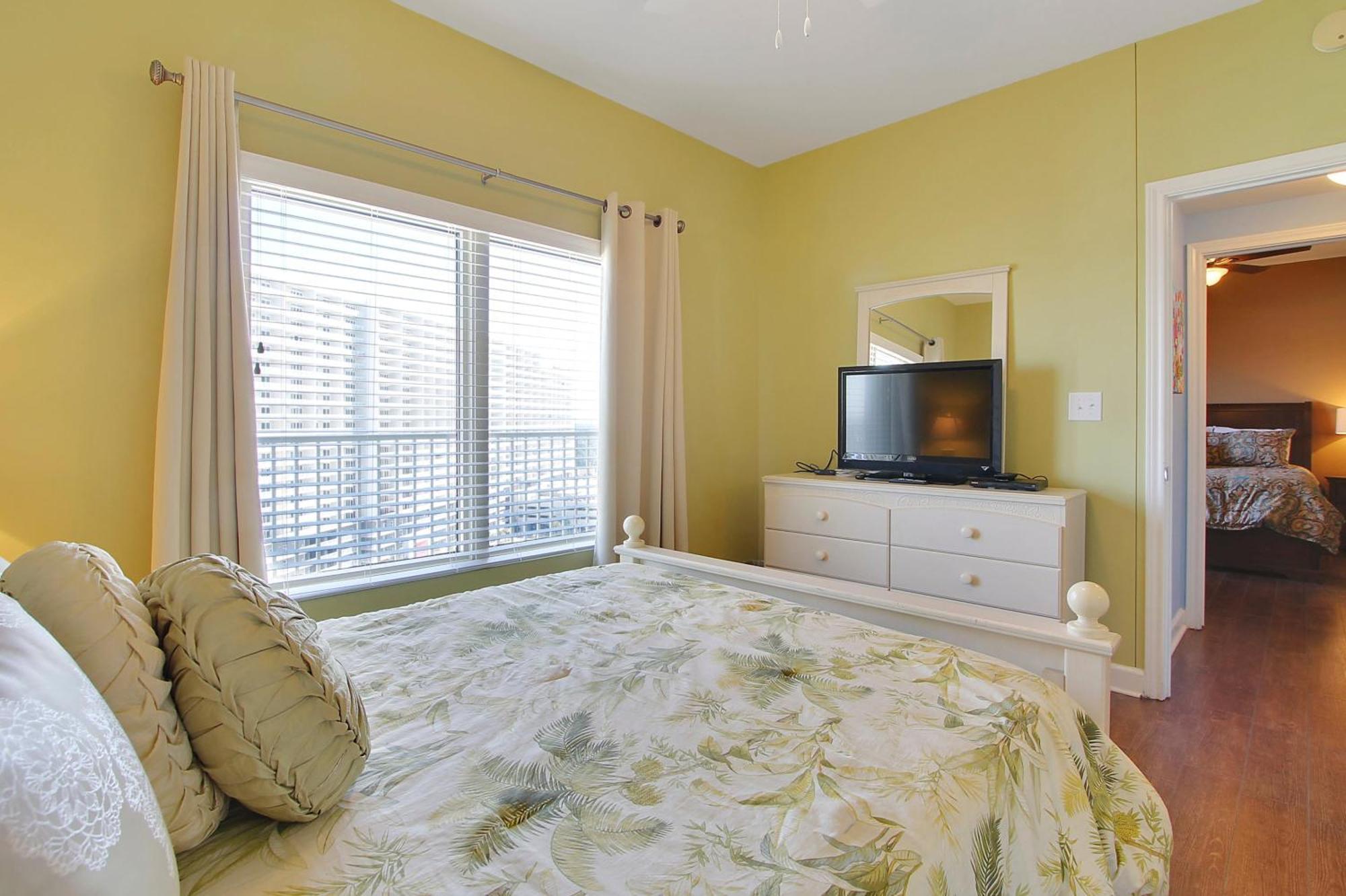 Shores Of Panama #1421 By Book That Condo Panama City Beach Room photo