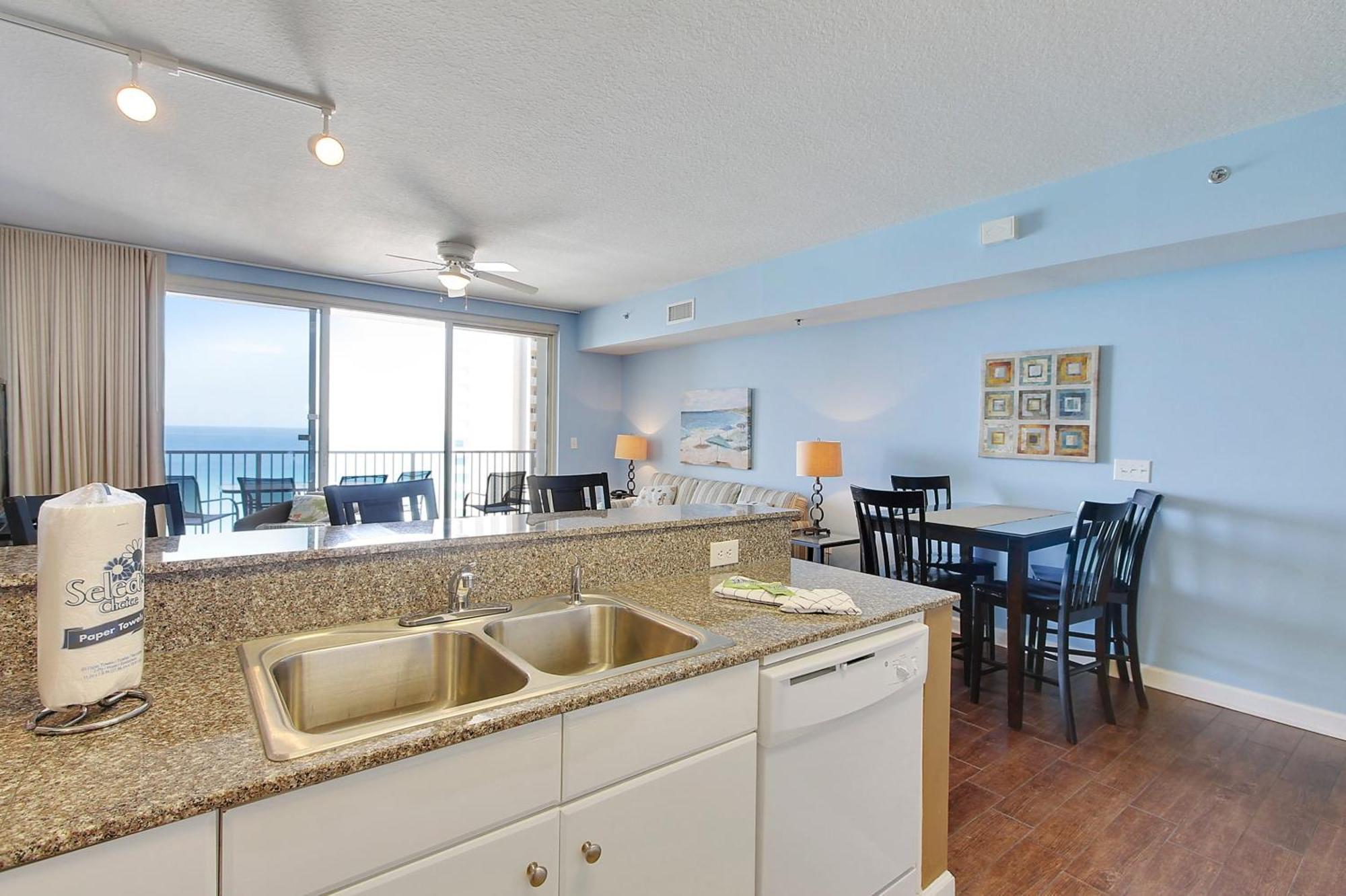 Shores Of Panama #1421 By Book That Condo Panama City Beach Room photo