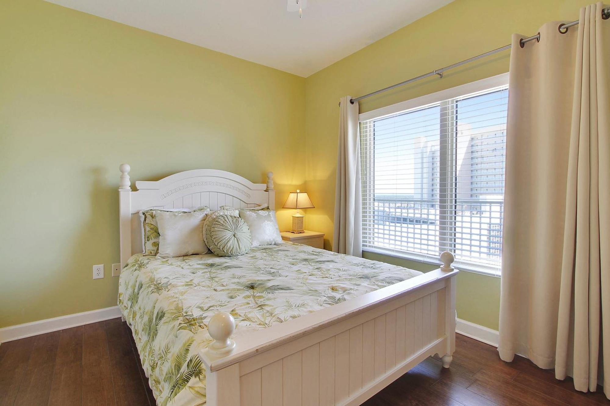Shores Of Panama #1421 By Book That Condo Panama City Beach Room photo